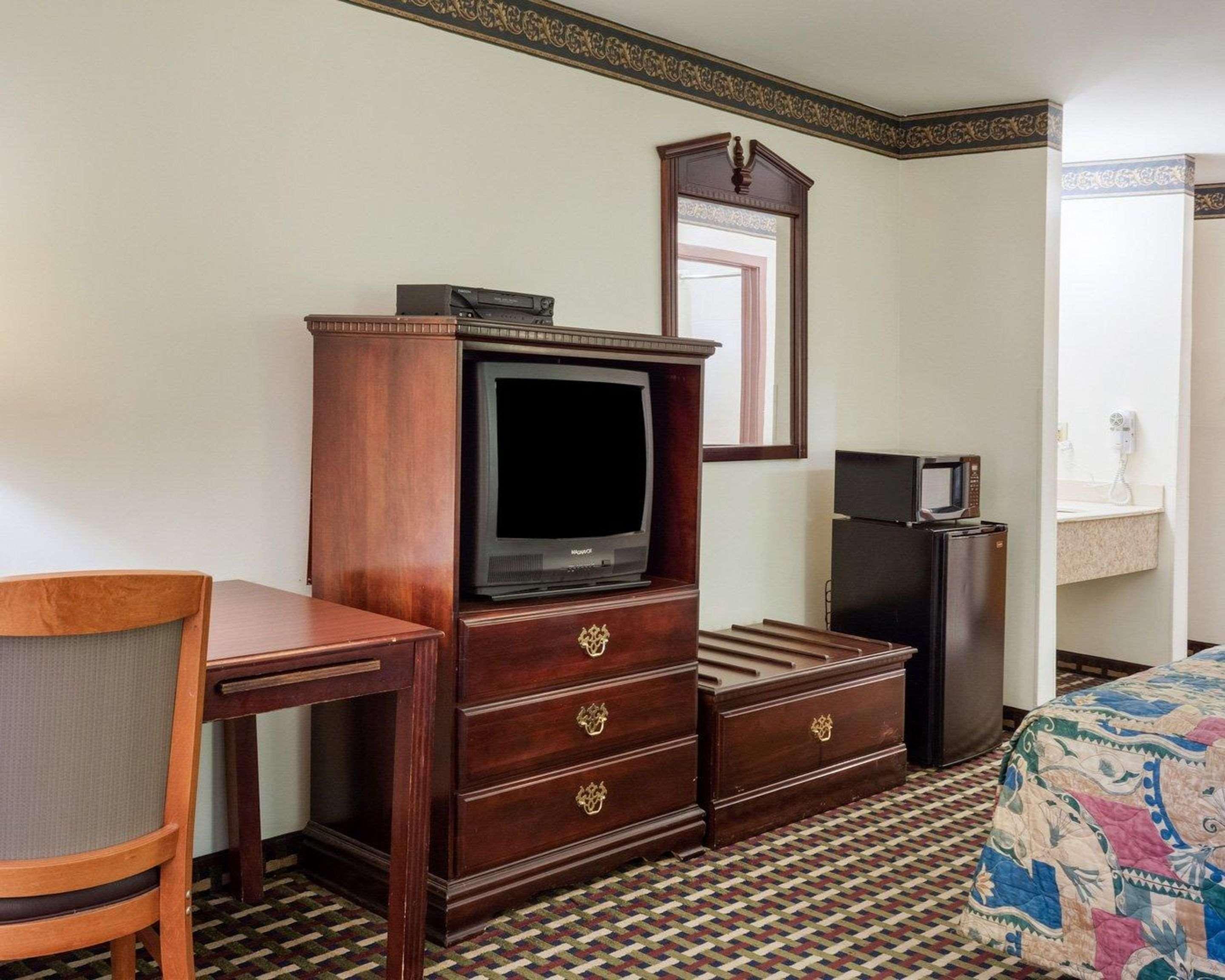 Econo Lodge Near Fort Gregg-Adams I-295 Hopewell Buitenkant foto