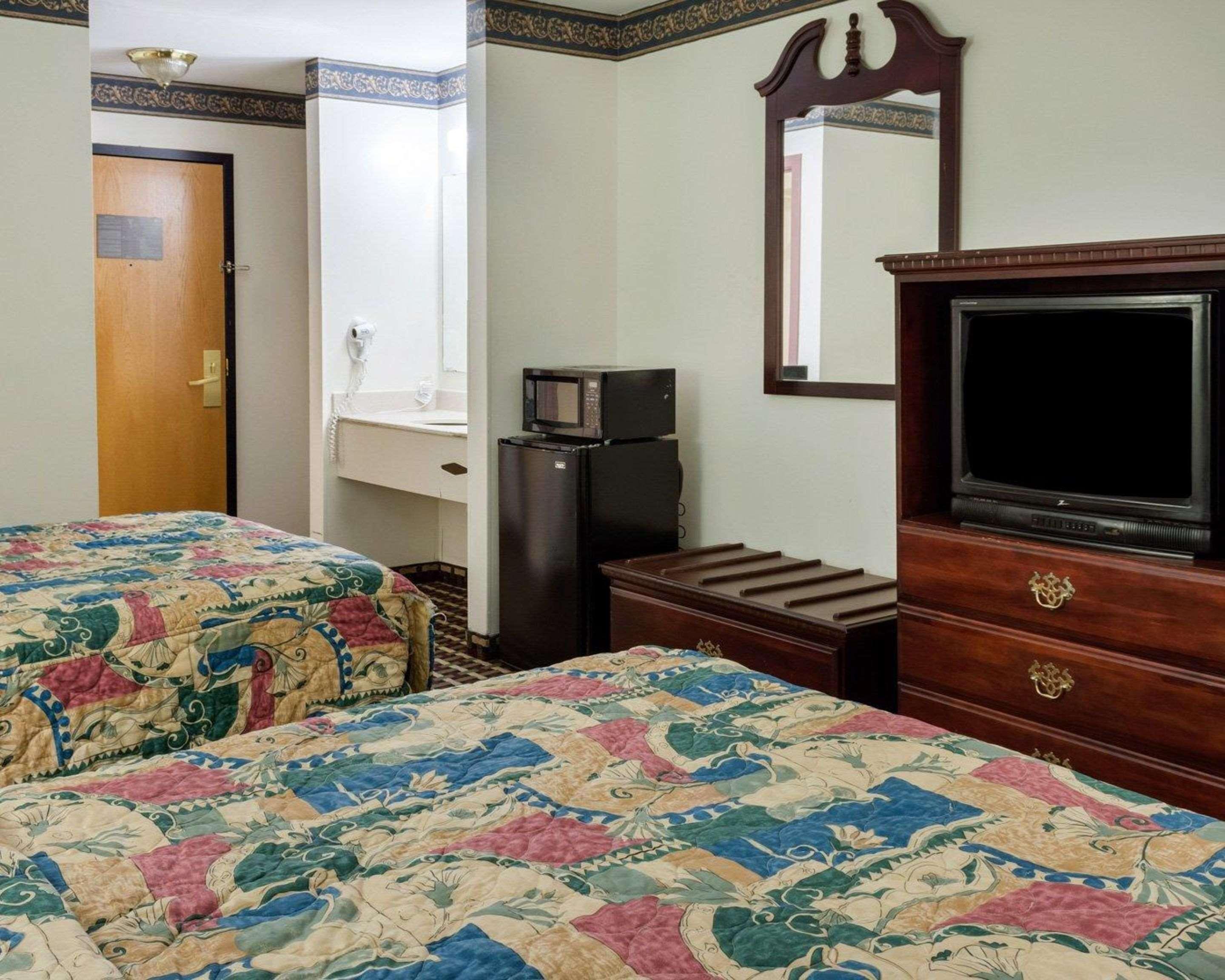Econo Lodge Near Fort Gregg-Adams I-295 Hopewell Buitenkant foto